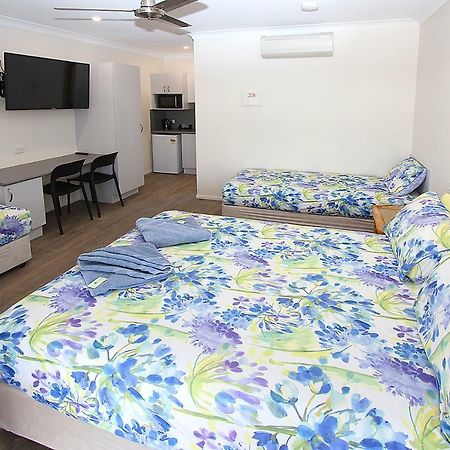 Reef Gardens Motel Proserpine Εξωτερικό φωτογραφία